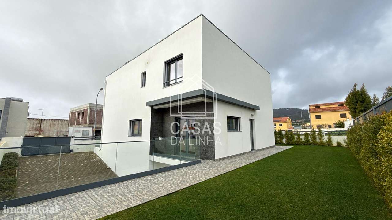 Moradia T4 na Abrunheira - Grande imagem: 2/35