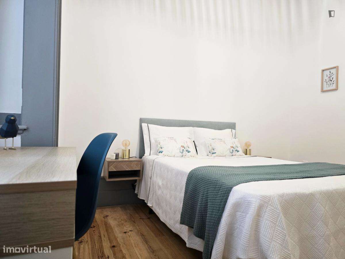 Apartamento com 4 quartos - localizado em Montes Claros Coimbra - Grande imagem: 4/6