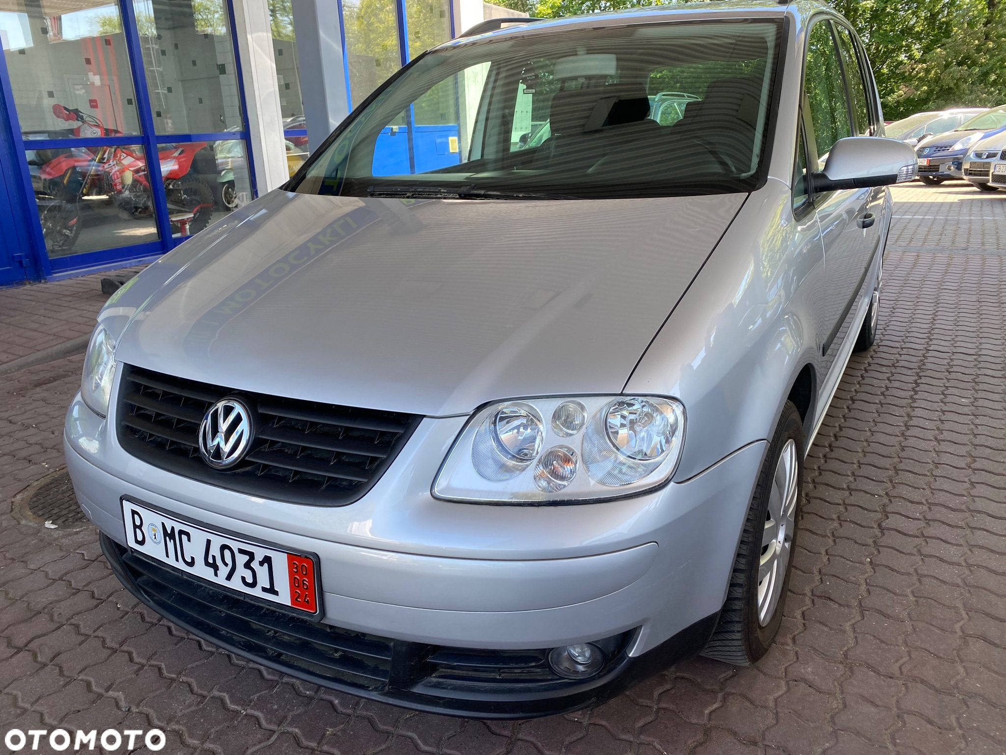 Volkswagen Touran - 2