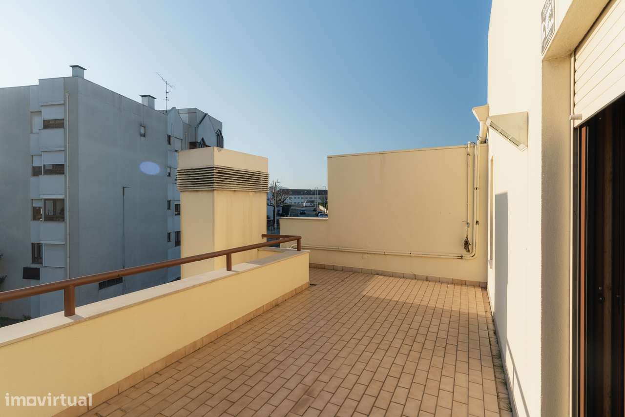 Moradia em Banda T6 Venda em Arcozelo,Barcelos - Grande imagem: 4/34