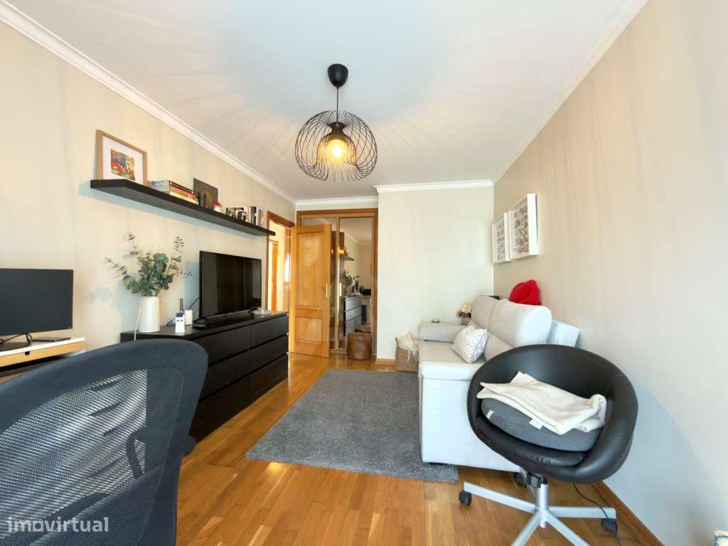 Apartamento T4 com Garagem box, na Amadora-19