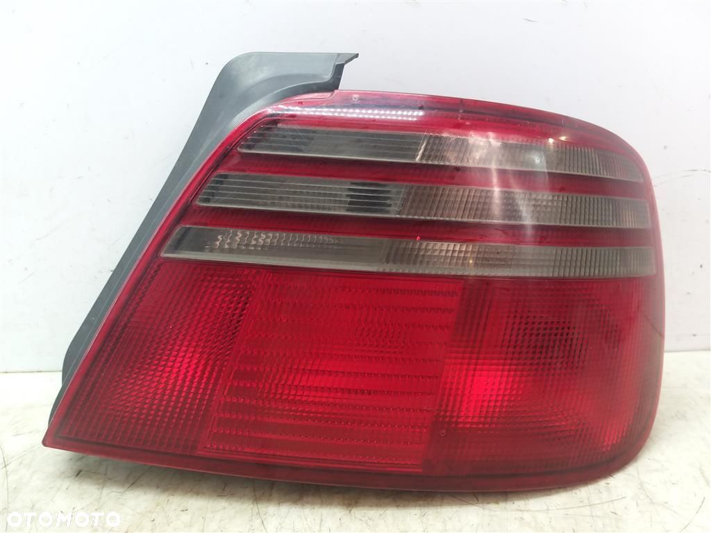 Lampa prawa tylna tył Honda Accord VI SEDAN 1998-2002r HELLA - 1