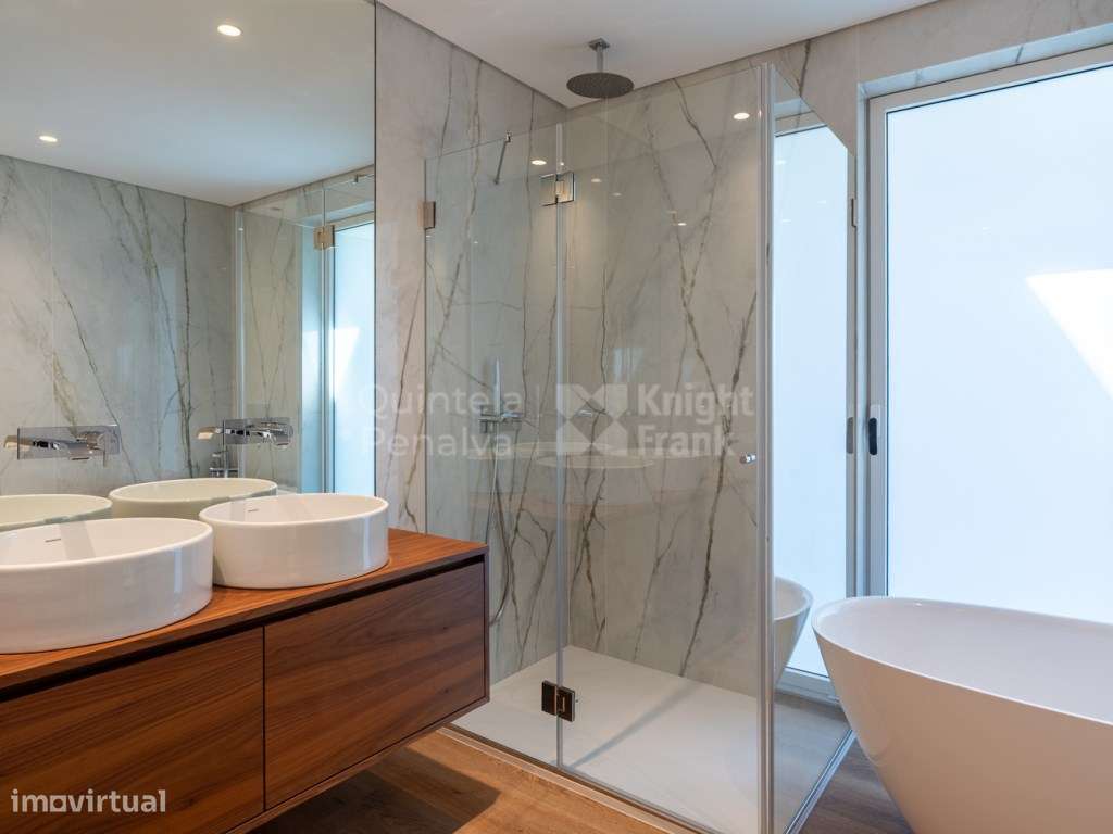 Moradia T7 com jardim e piscina na Verdizela-35