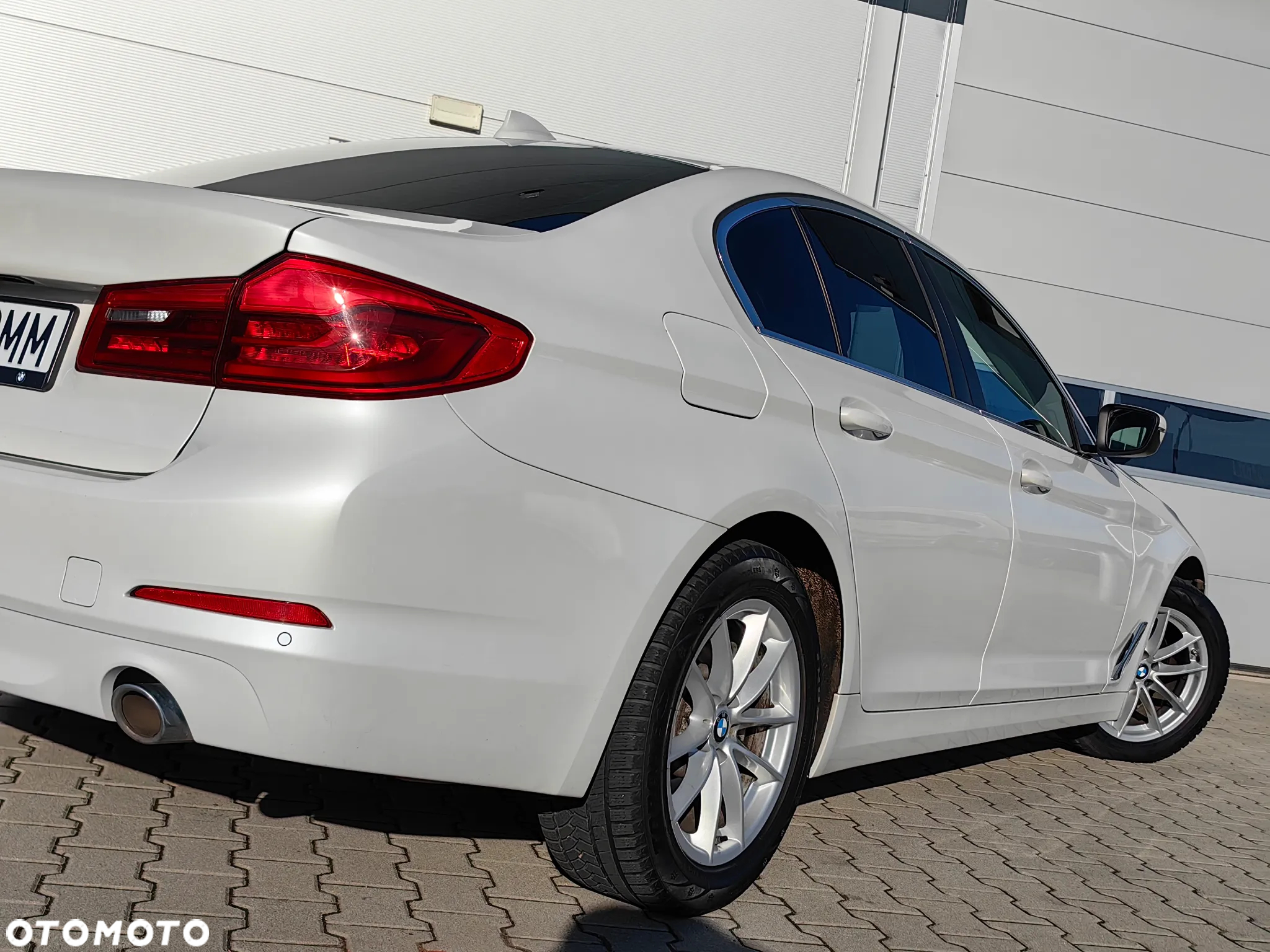 BMW Seria 5 520i - 35