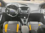 Ford Focus ST - 10