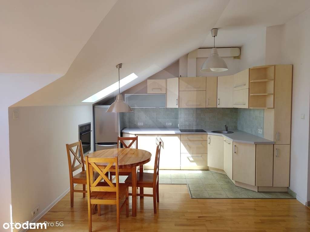 3 pokoje ul. Pużaka niski blok bdb standard-0