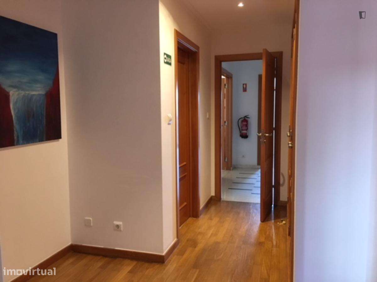 Apartamento com 3 quartos - localizado em Algés Lisbon - Grande imagem: 5/6