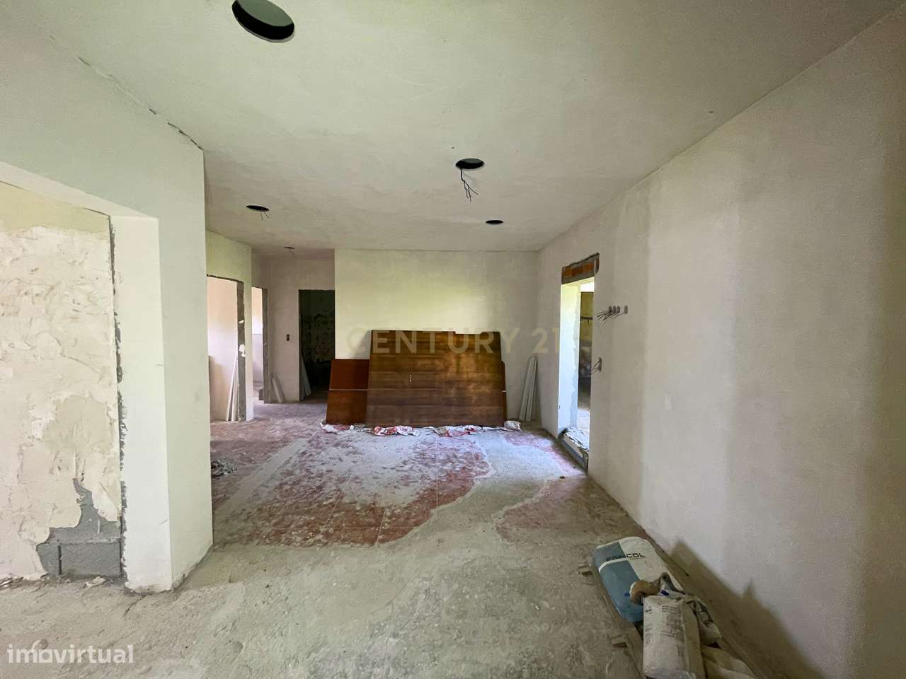 Casa para restauro em Duas Igrejas / Paredes-16