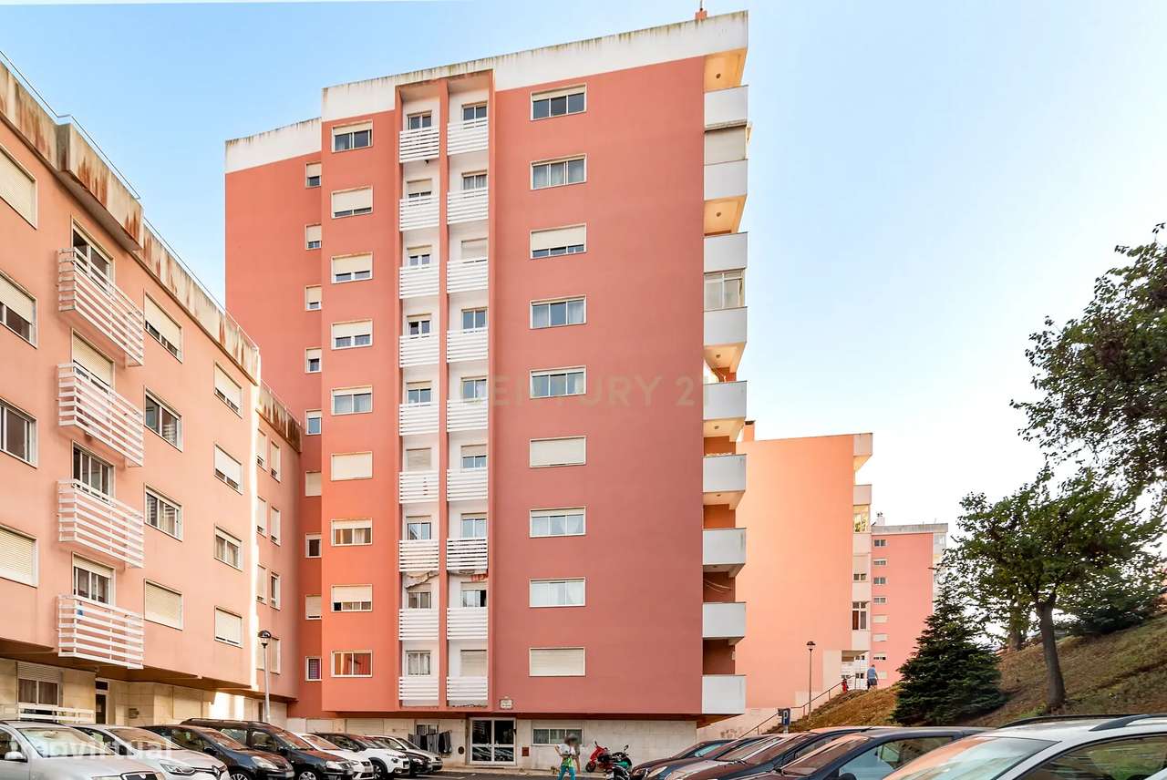 Apartamento T2 em S. Marcos-25
