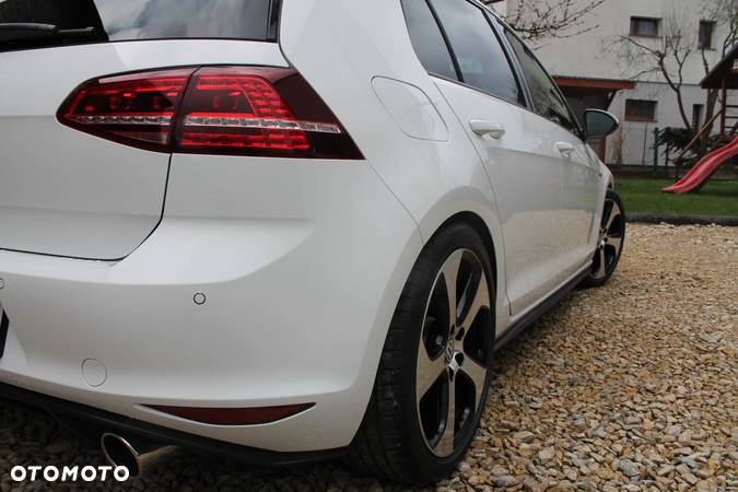 Volkswagen Golf VII 2.0 TSI BMT GTI - 9