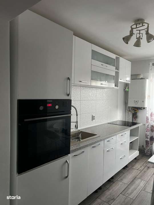 Apartament 3 camere de vanzare-Astra-3