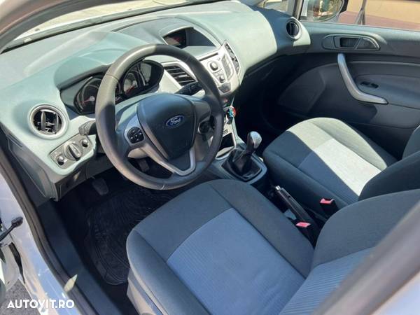 Ford Fiesta 1.25i - 13