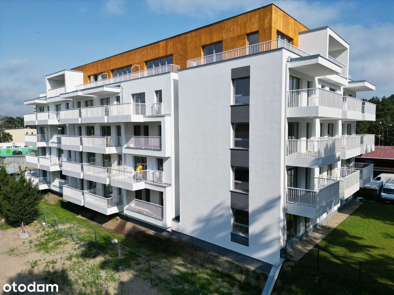 3 pokoje, 79,89m² + miejsce postojowe w hali garażowej.-2