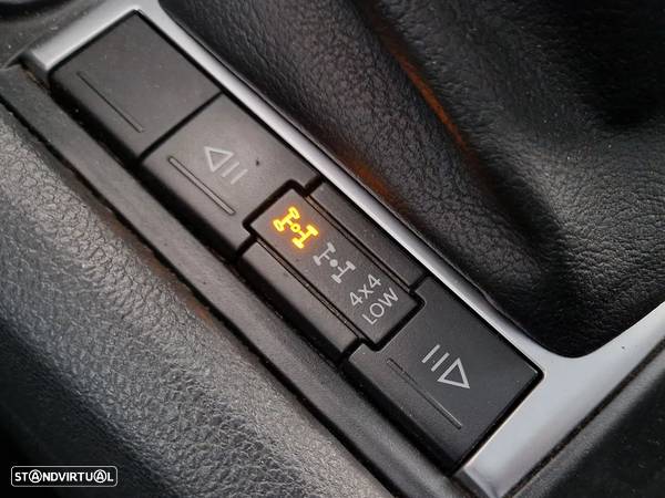 VW Amarok 2.0 TDi CD Trendline 4Motion - 16
