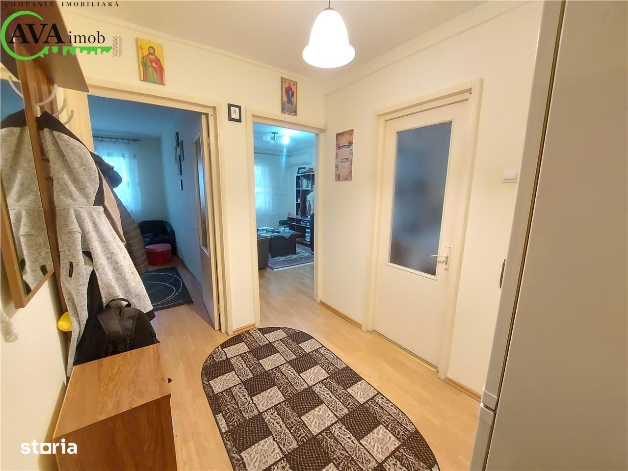 Apartament 3  semidecomandat zona Milcov