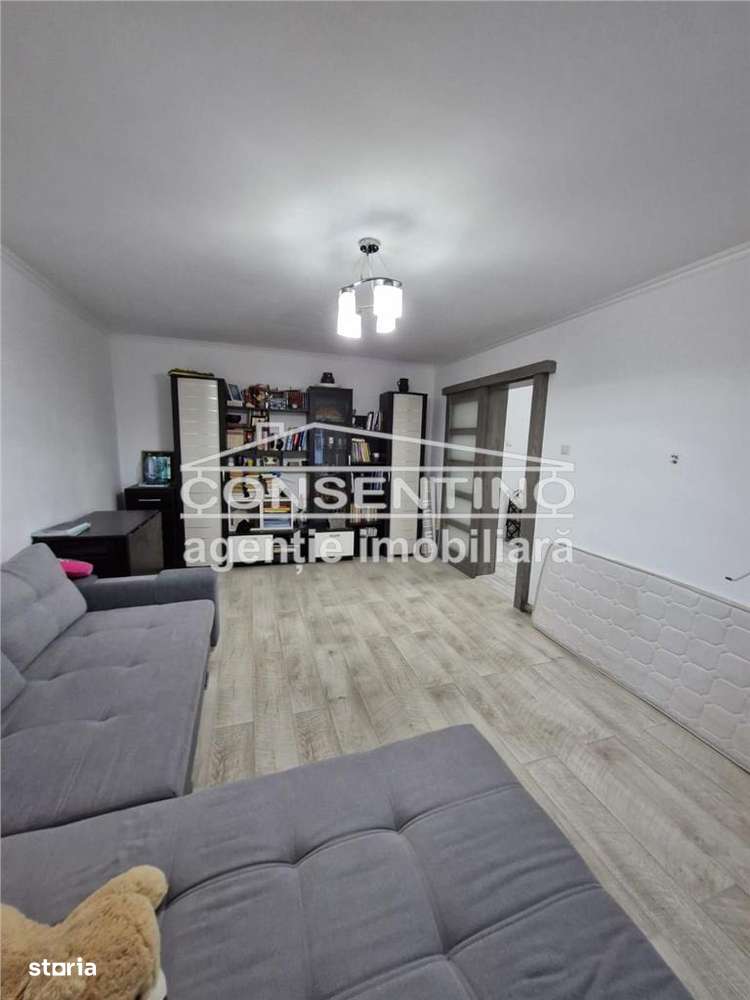 Se vinde apartam . cu 3 camere , Micro III , etaj 3, liber - Imagine principală: 5/11