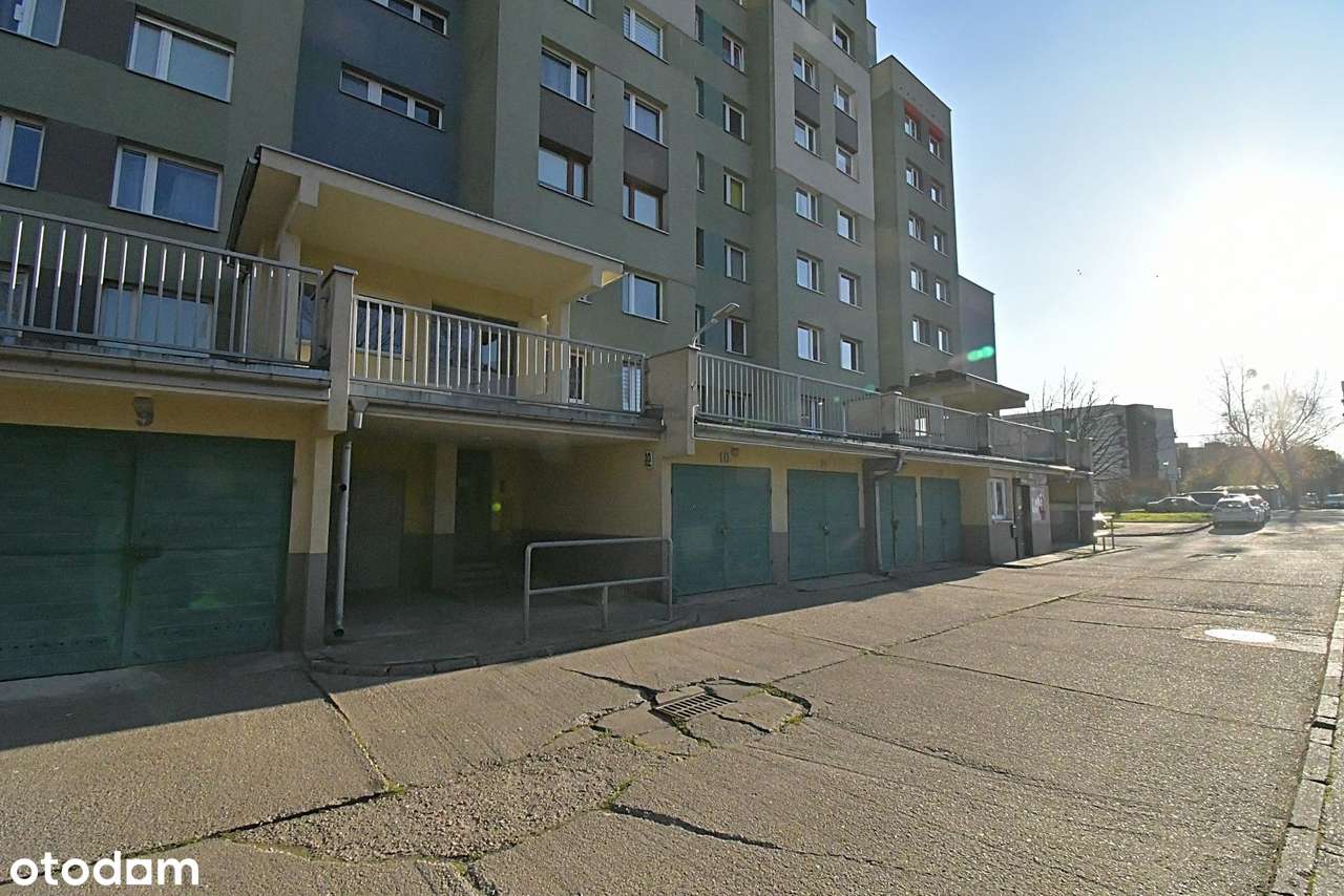 OKAZJA! 3 pokoje z oddzielną kuchnią i balkonem-18