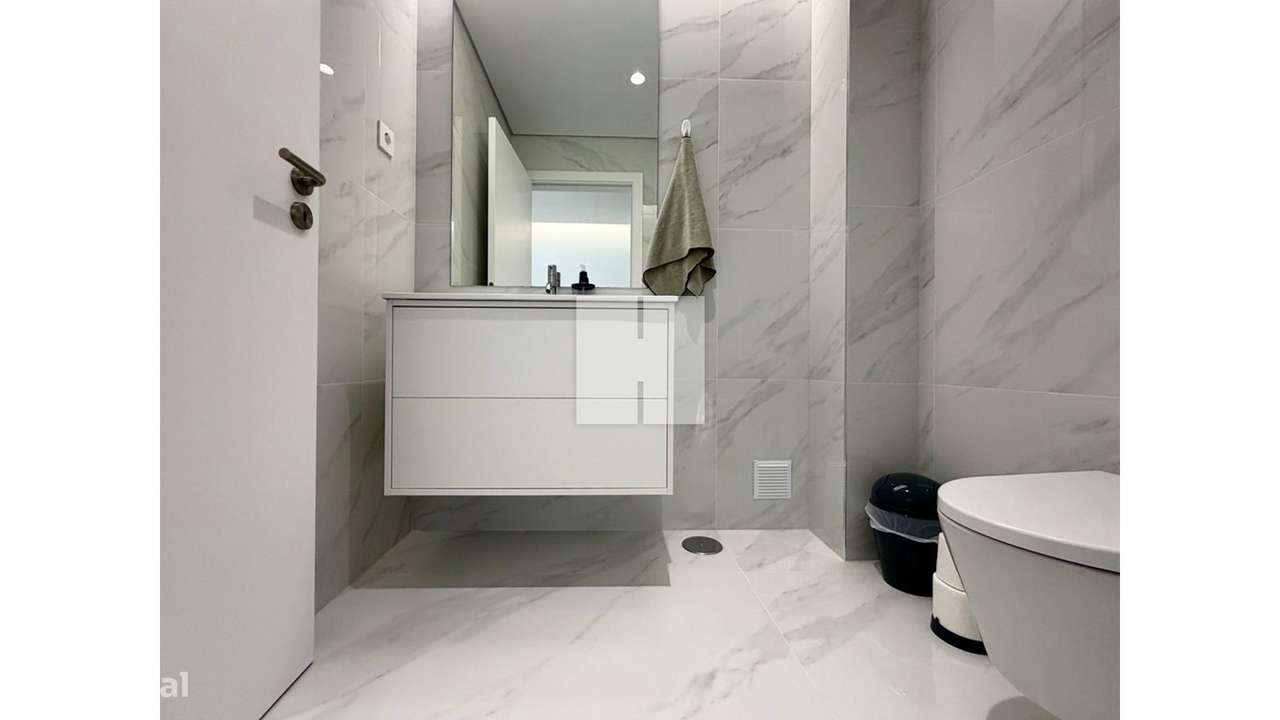 Moradia T4 Nova e Completa-15