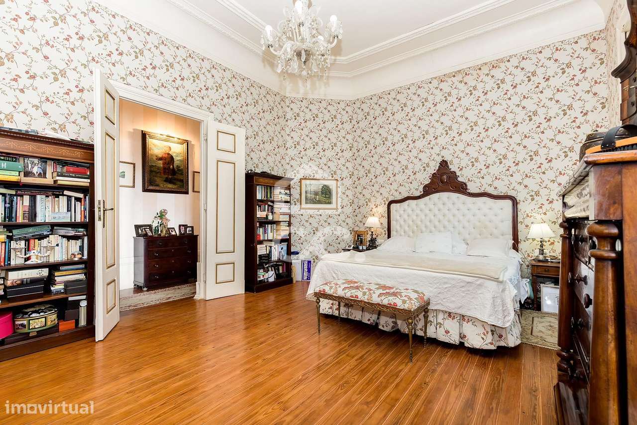 Palacete de inspiração neoclássica francesa com jardim botânico de Jea-30