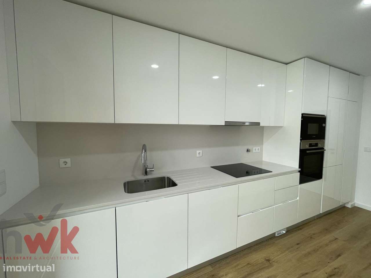 Apartamento T2 Com 2 Suites Terraco E Garagem Box