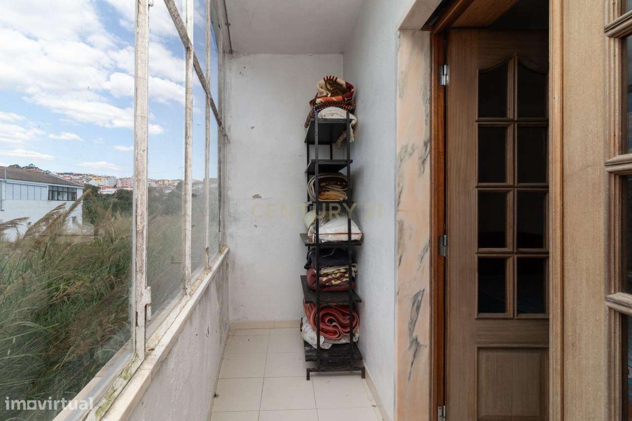 Oportunidade única de investimento em Odivelas – 50% de prédio em prop-29