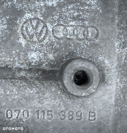 Podstawa, obudowa filtra oleju Audi Seat Skoda Volkswagen 2.5 TDi 03-10r. 070115389B - 11