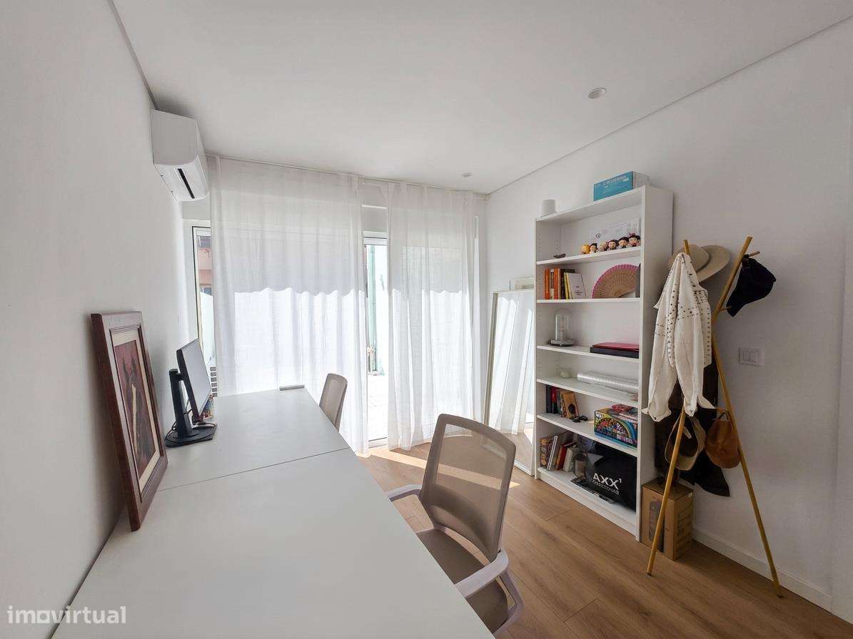 T2 - Centro Almada - Logradouro-14