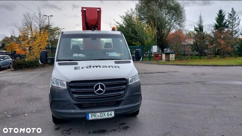 Mercedes-Benz Sprinter - 2