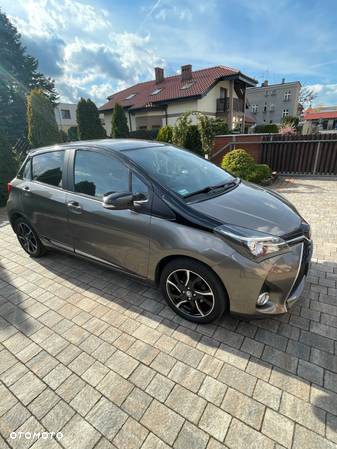 Toyota Yaris 1.33 Selection Platinum - 1