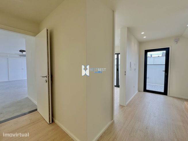 MORADIA INDIVIDUAL DE LUXO T3, DUAS SUITES, NOVA, CONCLUIDA,NA TROFA-24