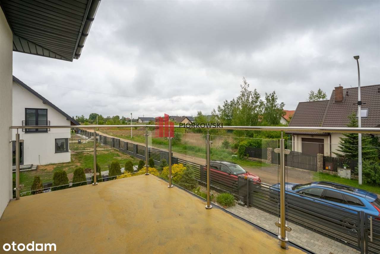 Nowoczesny dom w zabudowie bliźniaczej w Cekanowi-13