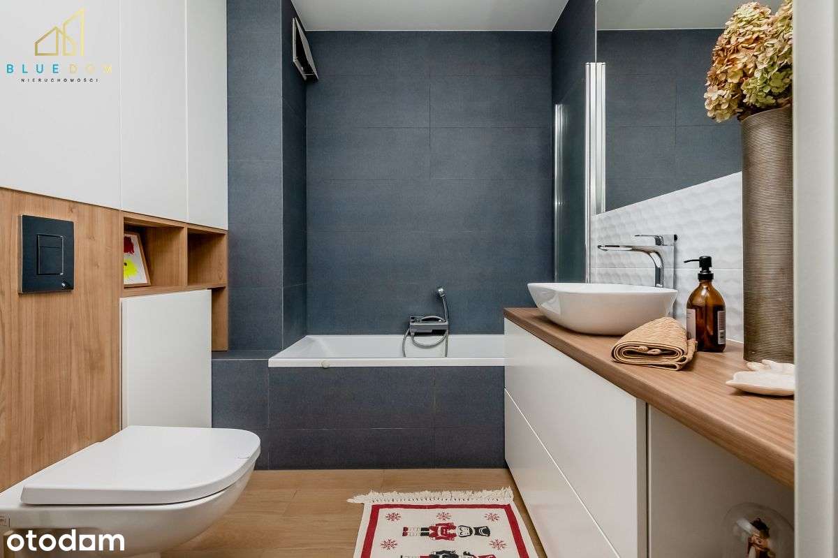 Duży taras. Dodatkowo miejsce postojowe.-13