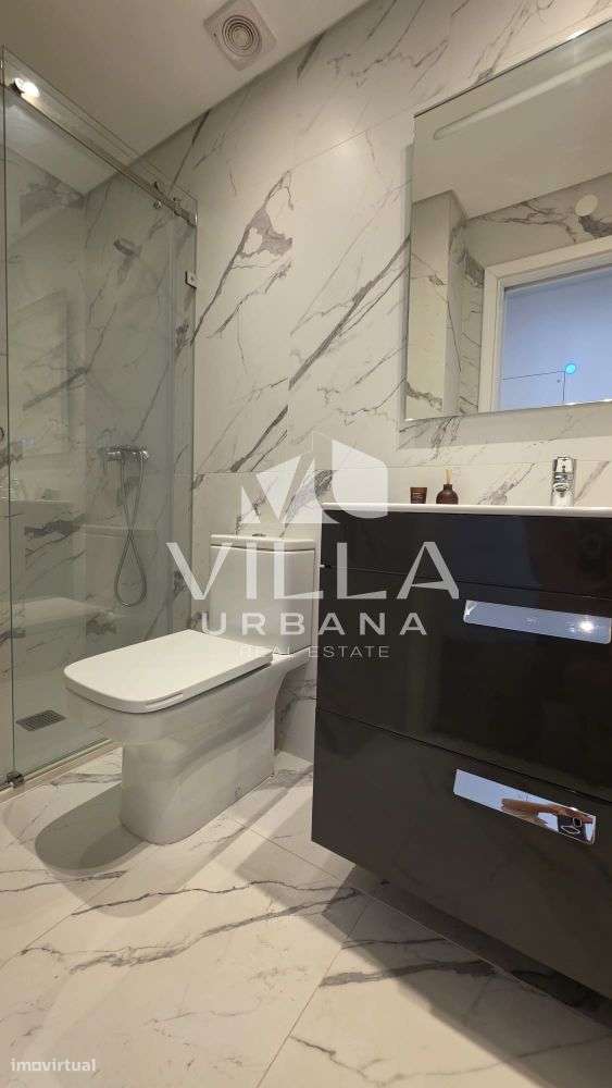 Apartamento T2 c/ Espaço Exterior localizado no Centro de Almada-26