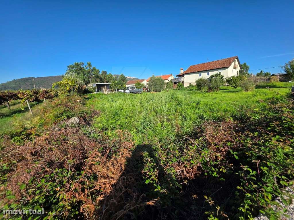 Terreno para construção com 908 m2-8