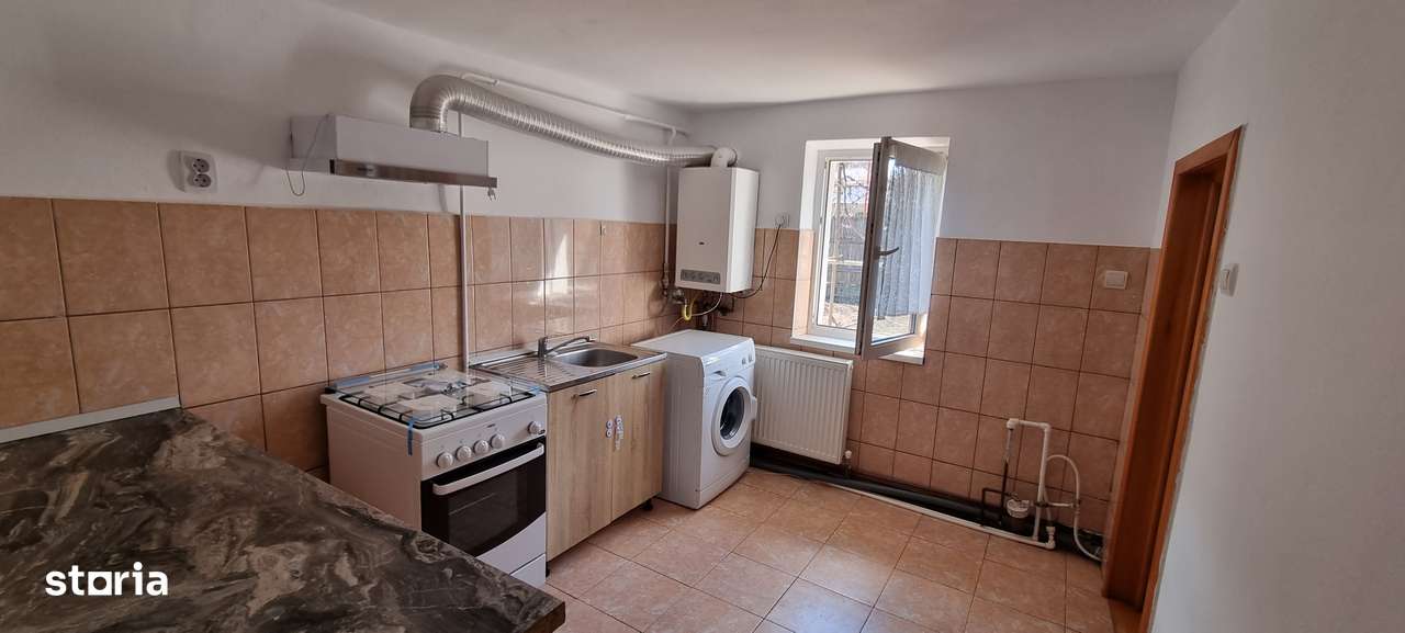 Casa renovata zona pensiunea Bianca - Imagine principală: 4/10