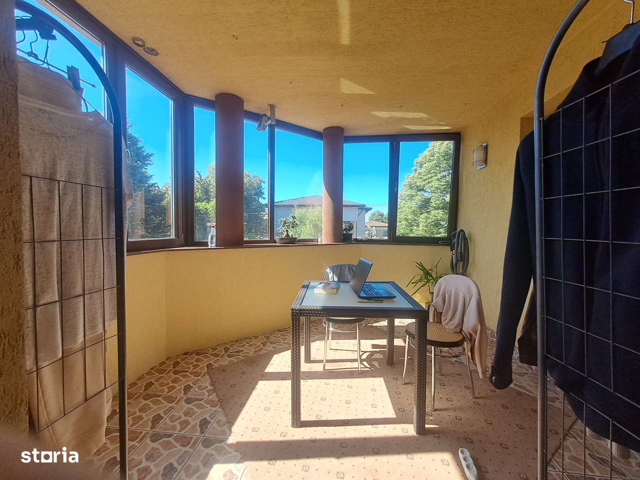 Casa individuala cu piscina. P+1+M. zona foarte buna-11