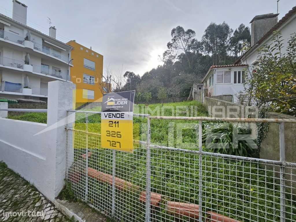 Terreno Urbano com área total de 193 m2 na Zona das Troux...