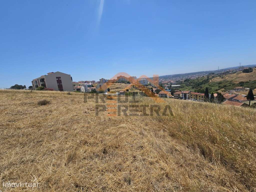 Situado na Ramada, 1800 m² terreno - Excelente Oportunidade de Inve...-13