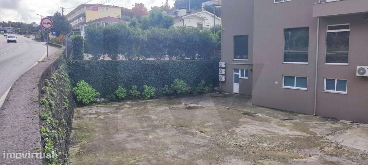 Prédio Misto com 4 frações-14