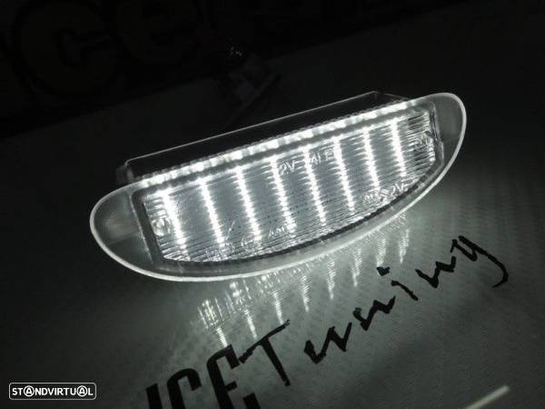 Suporte De Lâmpada De Matricula Com Led Branco RENAULT Clio II / b (1998-2005), Twingo I (1993-2007) - 17