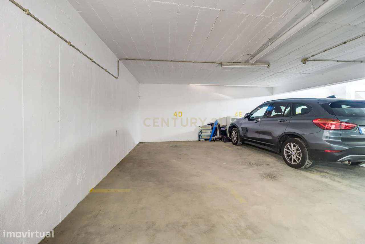 Arrenda T2 com elevador e garagem, Campo de Ourique, Estrela, Largo do - Grande imagem: 2/21