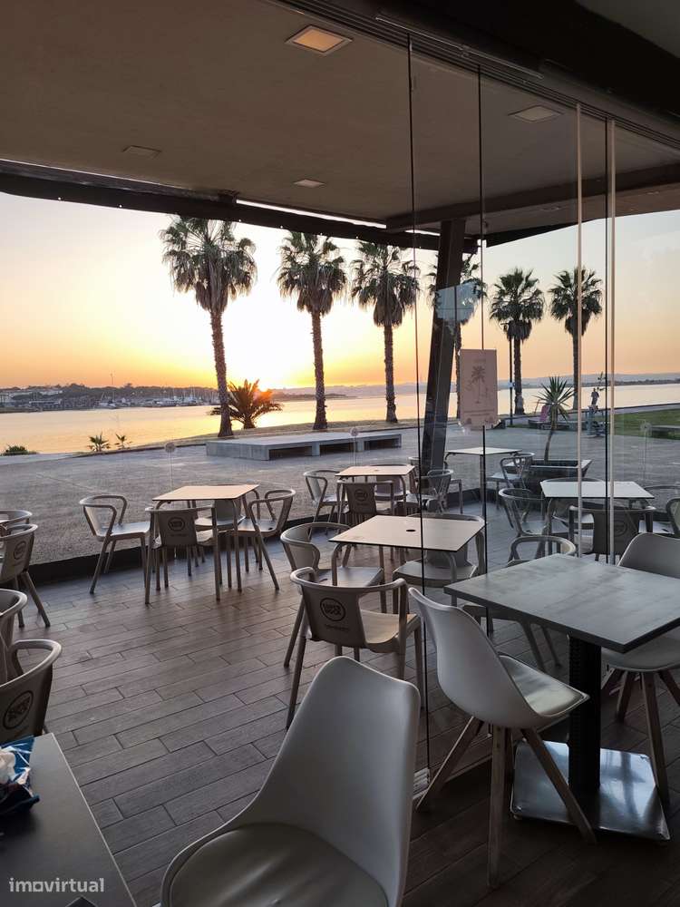 Imóvel Comercial em Seixal com Estacionamento - Grande imagem: 2/46