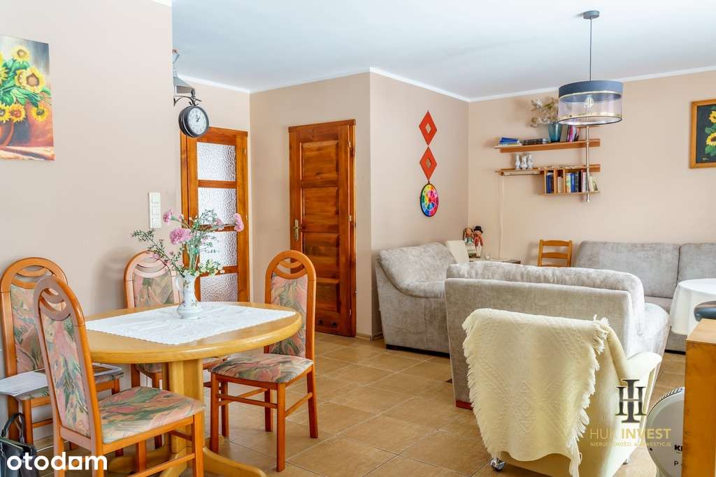 Dom z osobnym mieszkaniem-7