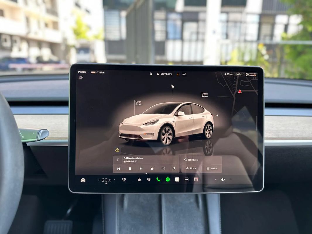 Tesla Model Y Long Range Dual Motor AWD - 30