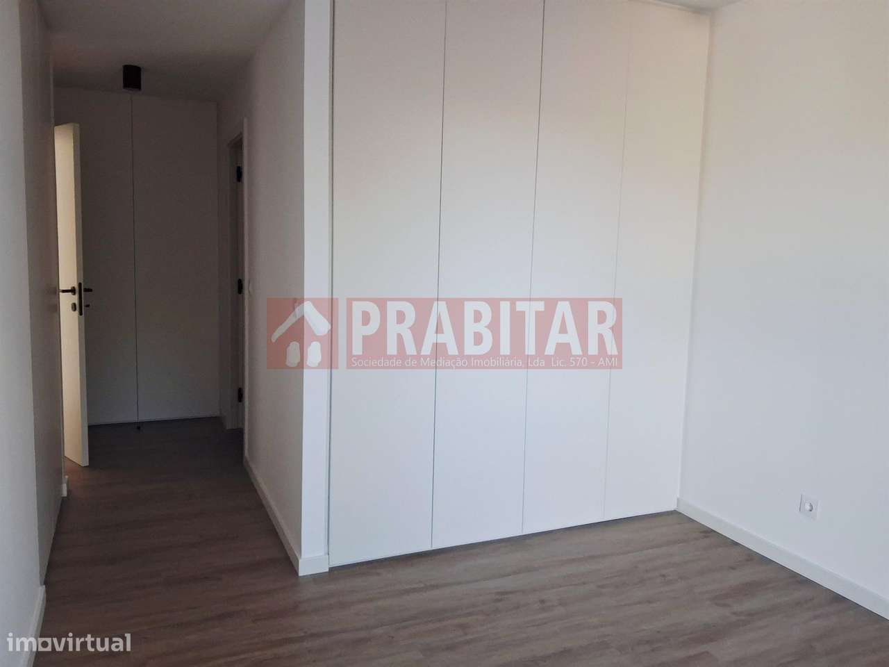 APARTAMENTO T2 . NOVO-22