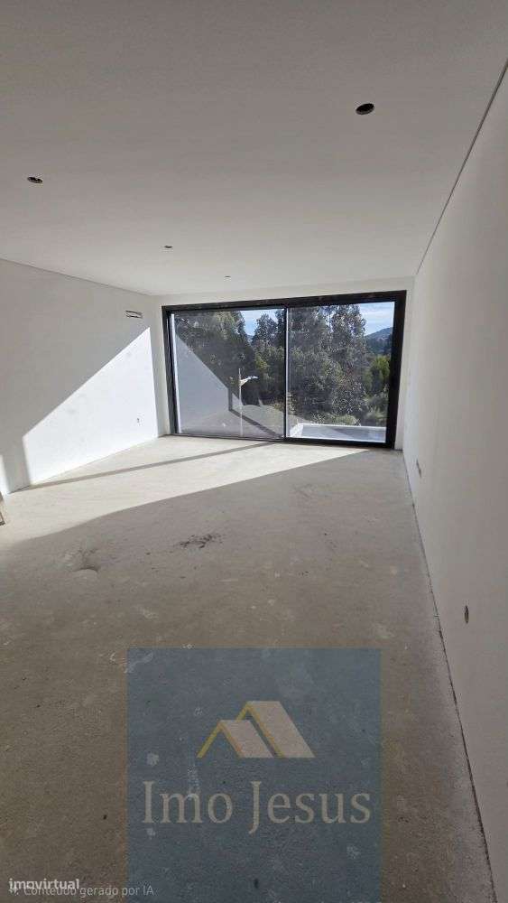 Apartamento T2 com Terraço junto Gaia Shopping-15