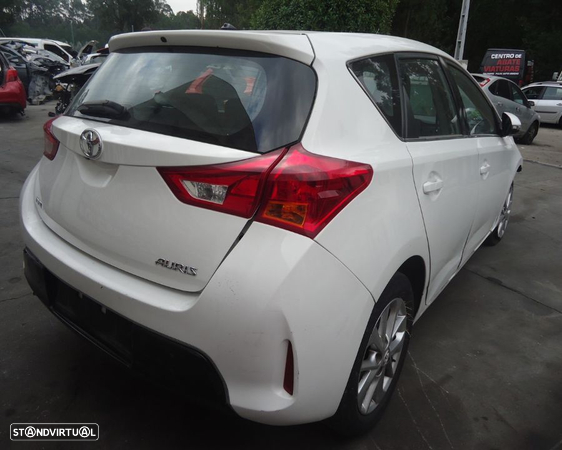 Toyota Auris 2014 - 4