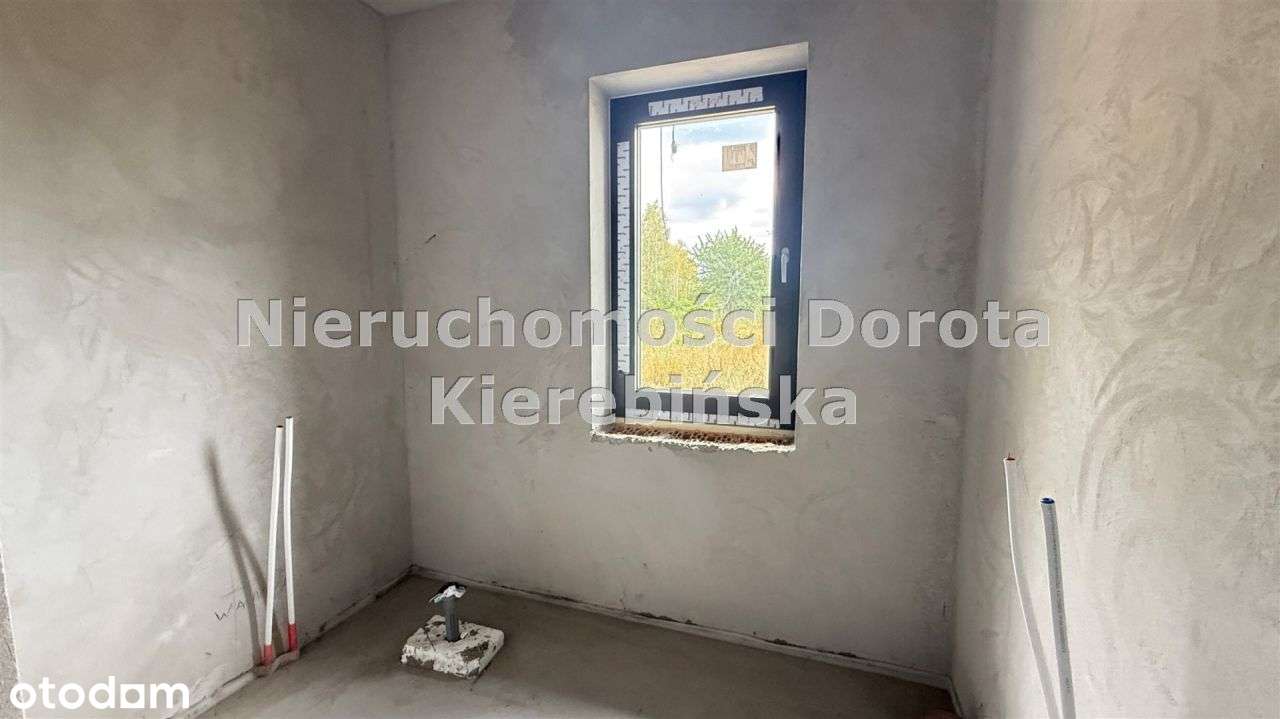 Dom w stanie deweloperskim na obrzeżach miasta.-15