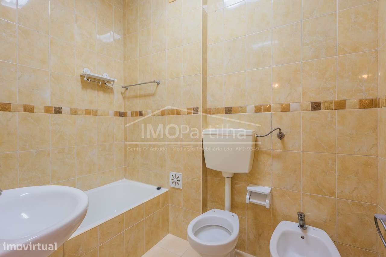 Apartamento T2 no Cacém-9
