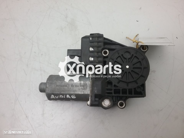 Motor elevador AUDI A6 (4B2, C5) 1.8 | 07.97 - 01.05 Usado REF. FPG 12V 0 130 82... - 2